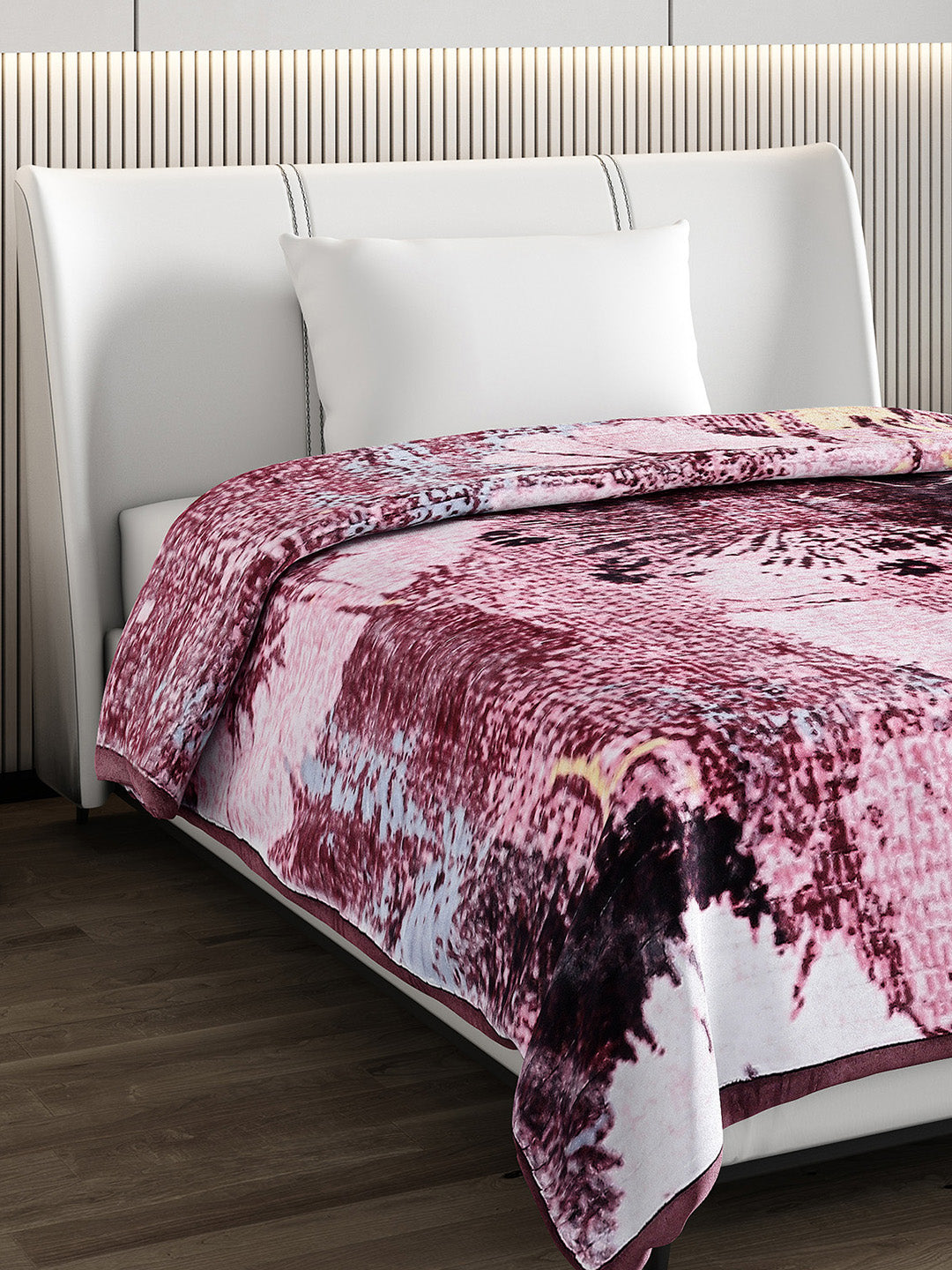 Printed Single Bed 965 GSM Blanket Marco 3 Ply (Weight 3.4 kg)