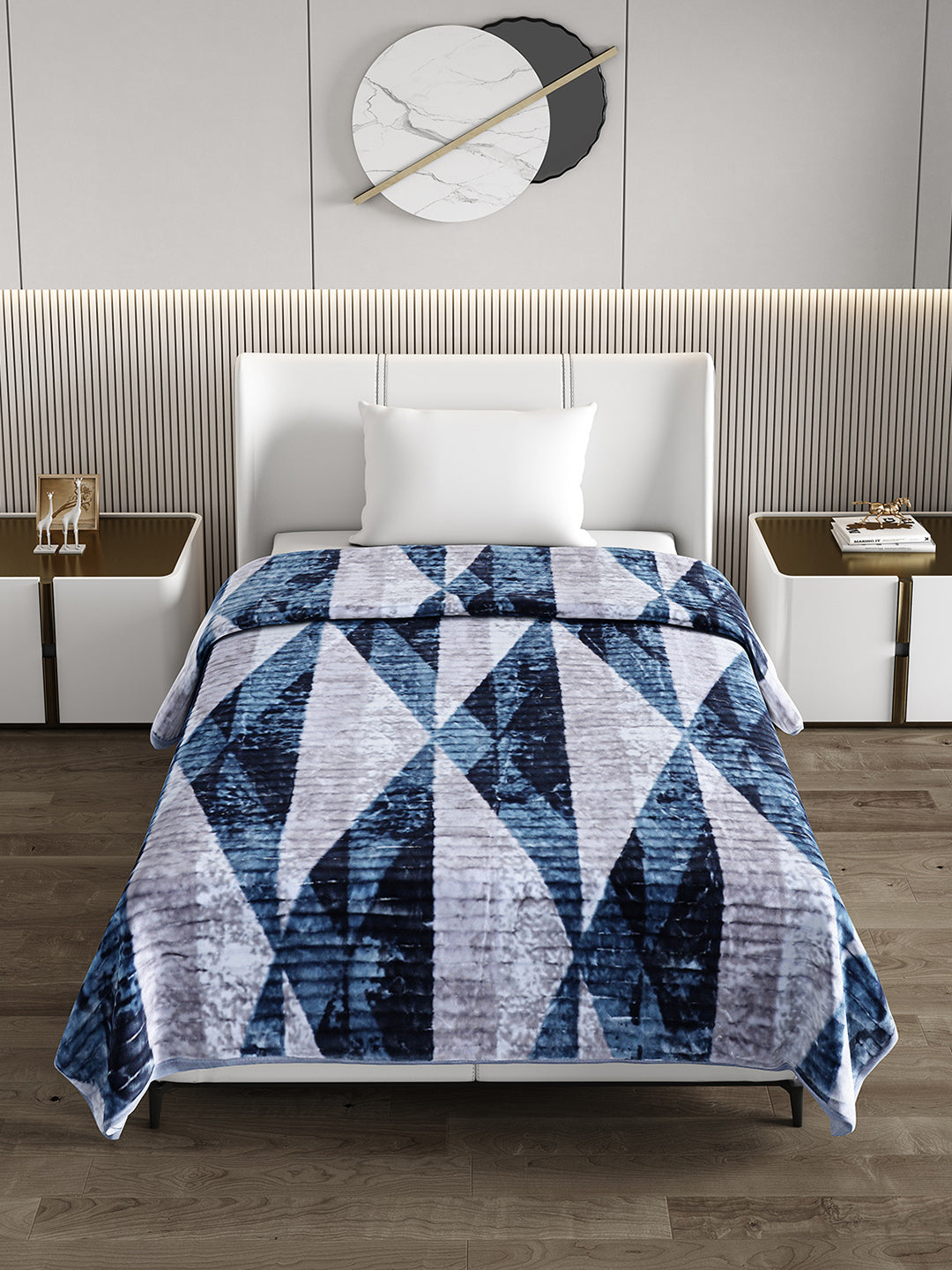 Printed Single Bed 965 GSM Blanket Marco 3 Ply (Weight 3.4 kg)