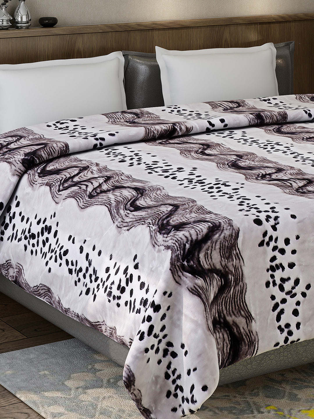 Printed Double Bed 757 GSM Blanket Pride 2 Ply (Weight 4 kg)