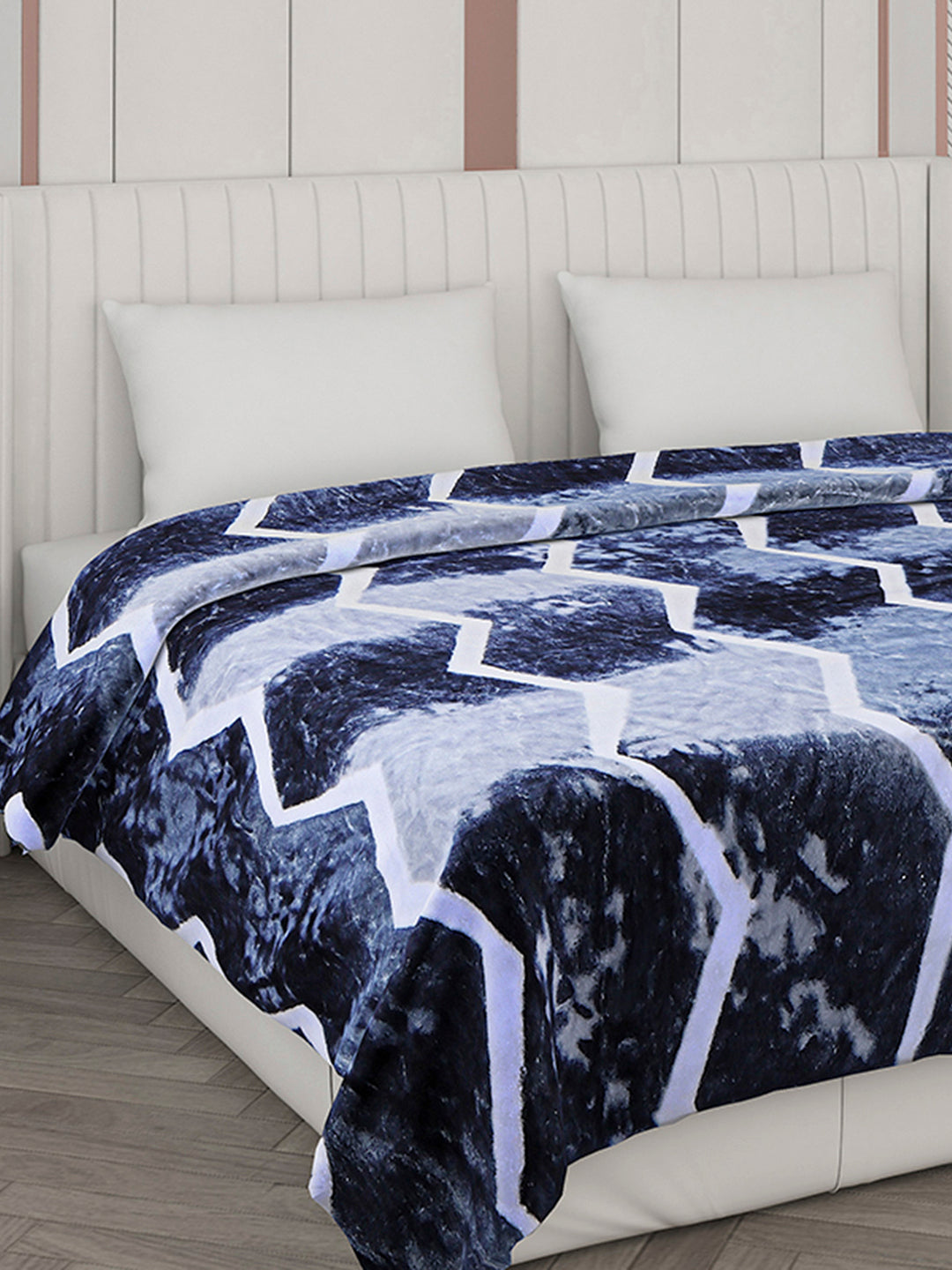 Printed Double Bed 596 GSM Blanket Samuel 2 Ply (Weight 3.15 kg)