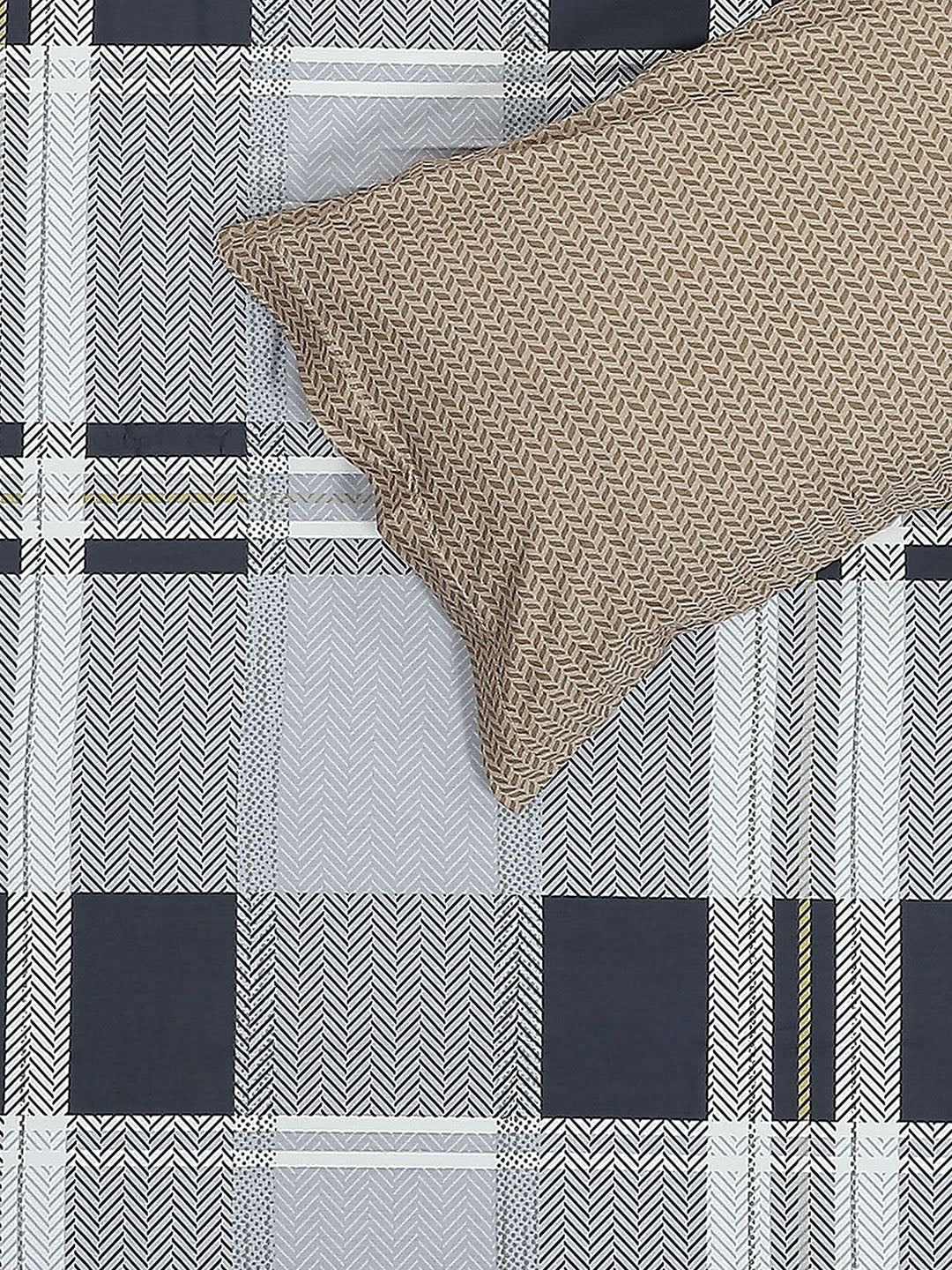 200 TC Cotton Double Bed 1 Bedsheet with 2 Pillow Covers (Ramona)