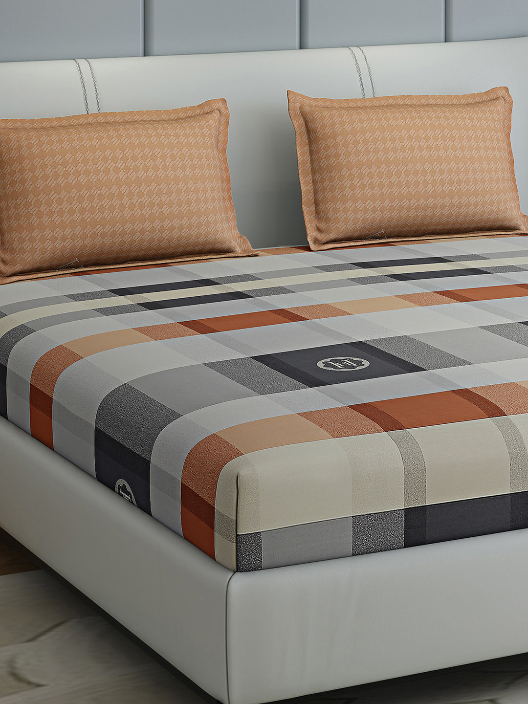 200 TC Cotton Double Bed 1 Bedsheet with 2 Pillow Covers (Ramona)