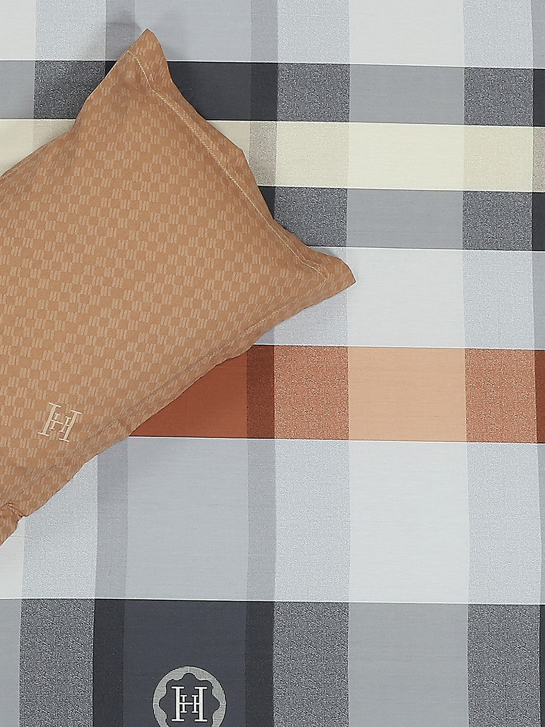 200 TC Cotton Double Bed 1 Bedsheet with 2 Pillow Covers (Ramona)