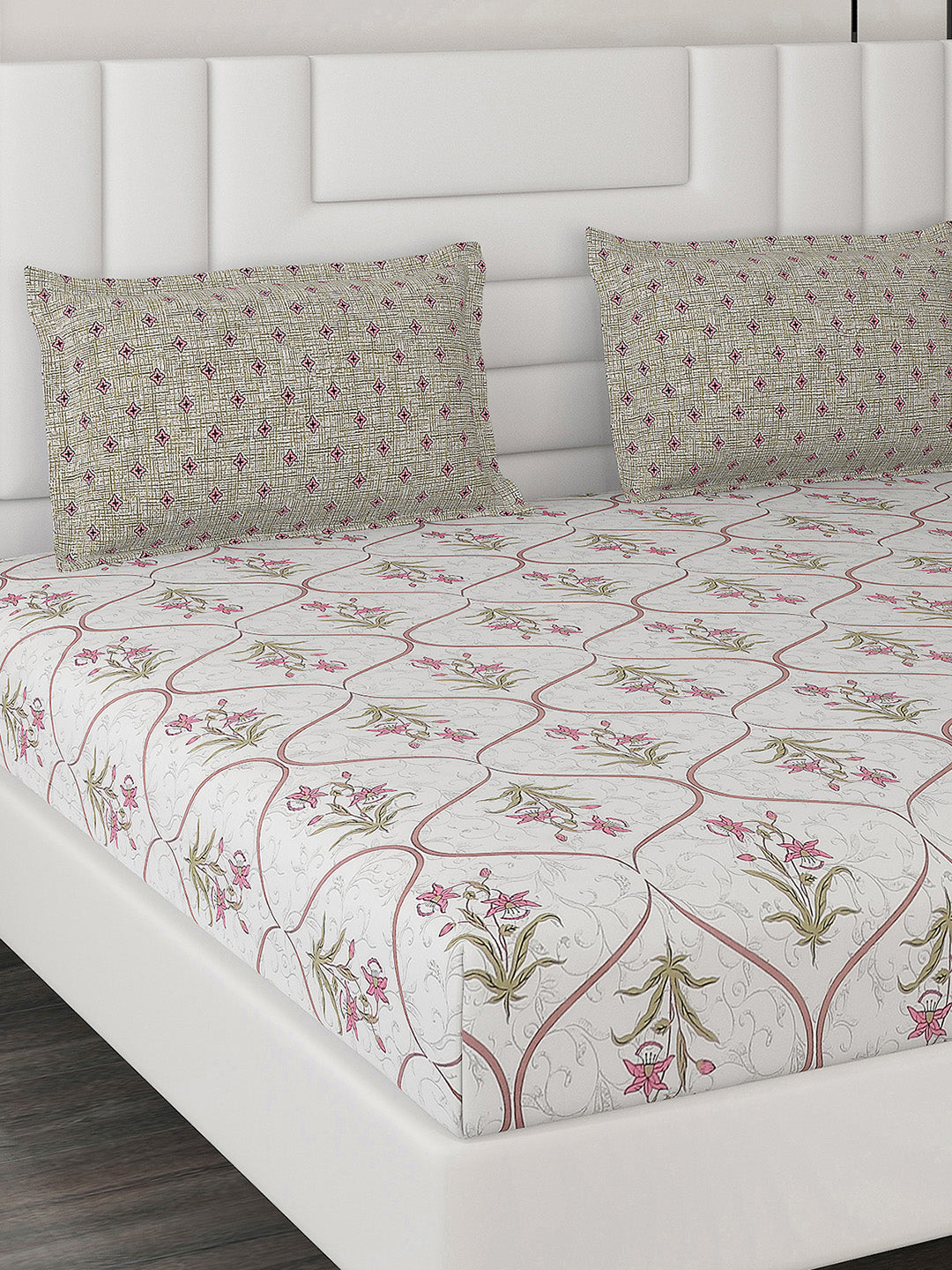 144 TC Cotton Double Bedsheet with 2 Pillow Covers