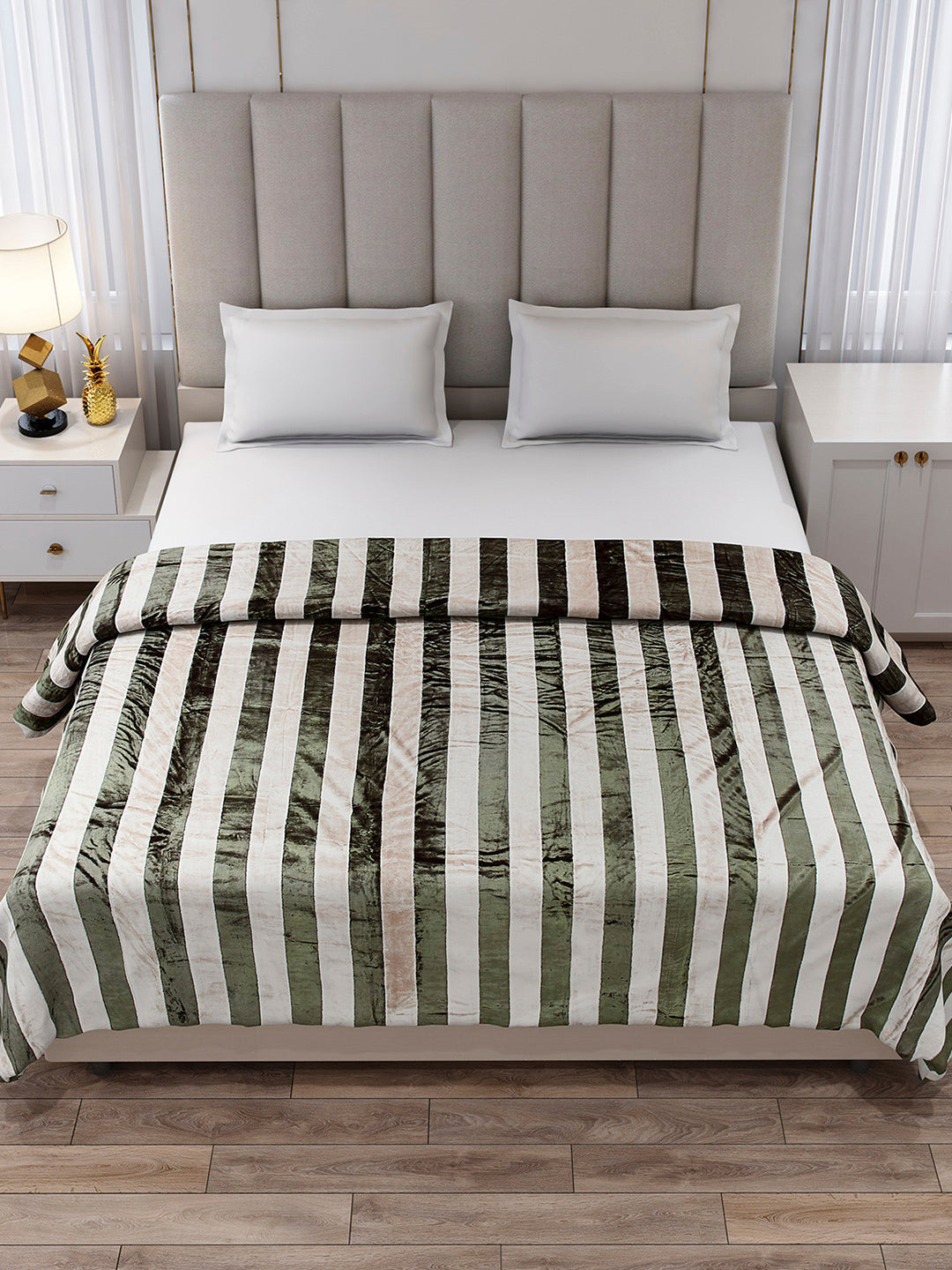 Striped Double Bed 300 GSM Blanket for AC Room - (Cosmos)