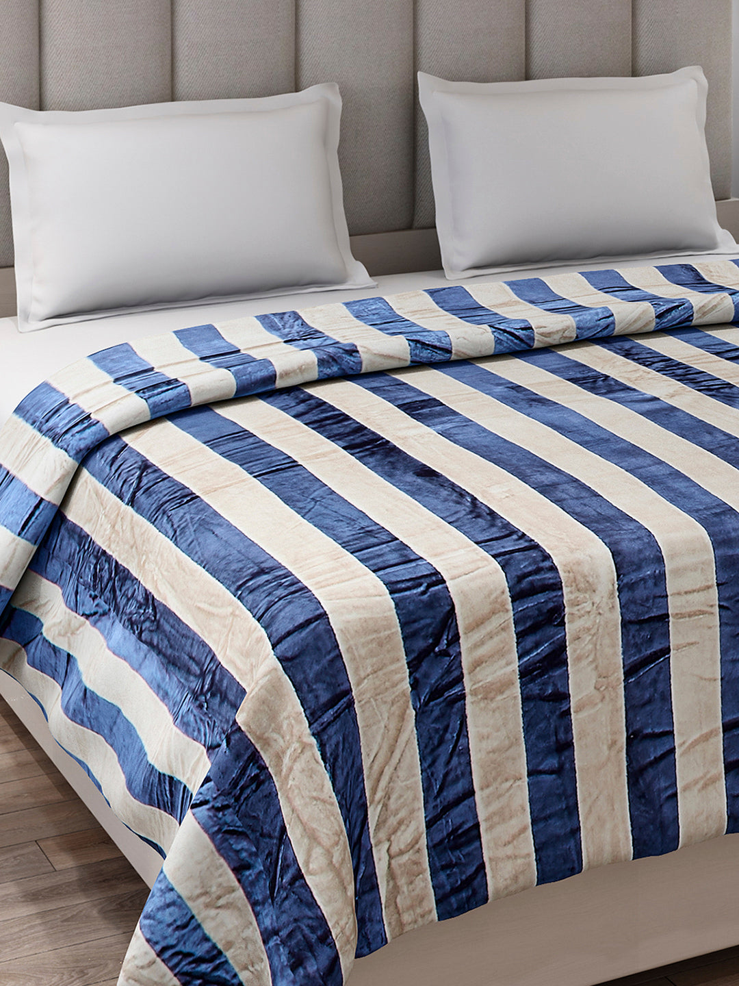 Striped Double Bed 300 GSM Blanket for AC Room - (Cosmos)