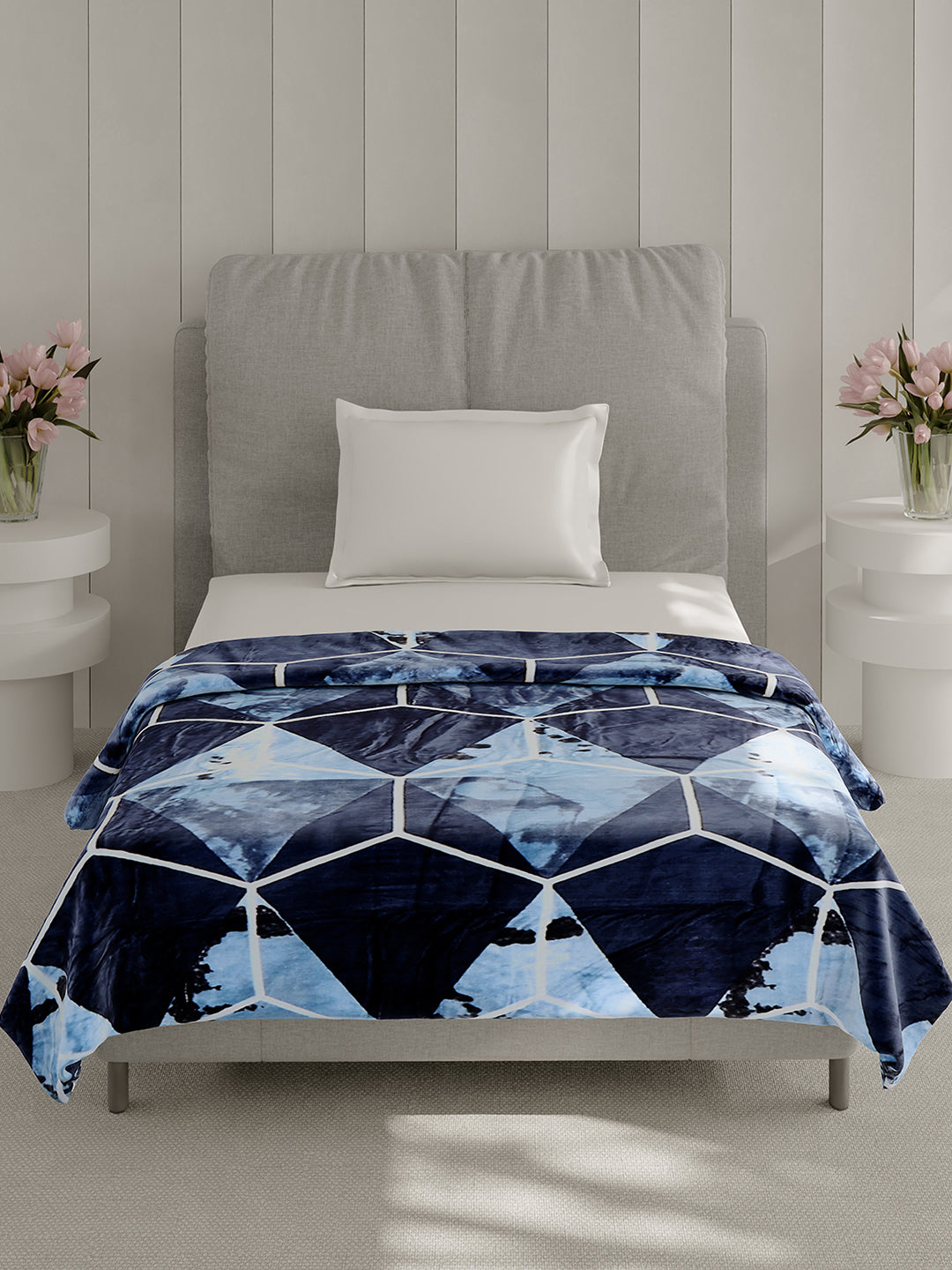 Printed Single Bed 240 GSM Blanket for AC Room - (Fuzzy)