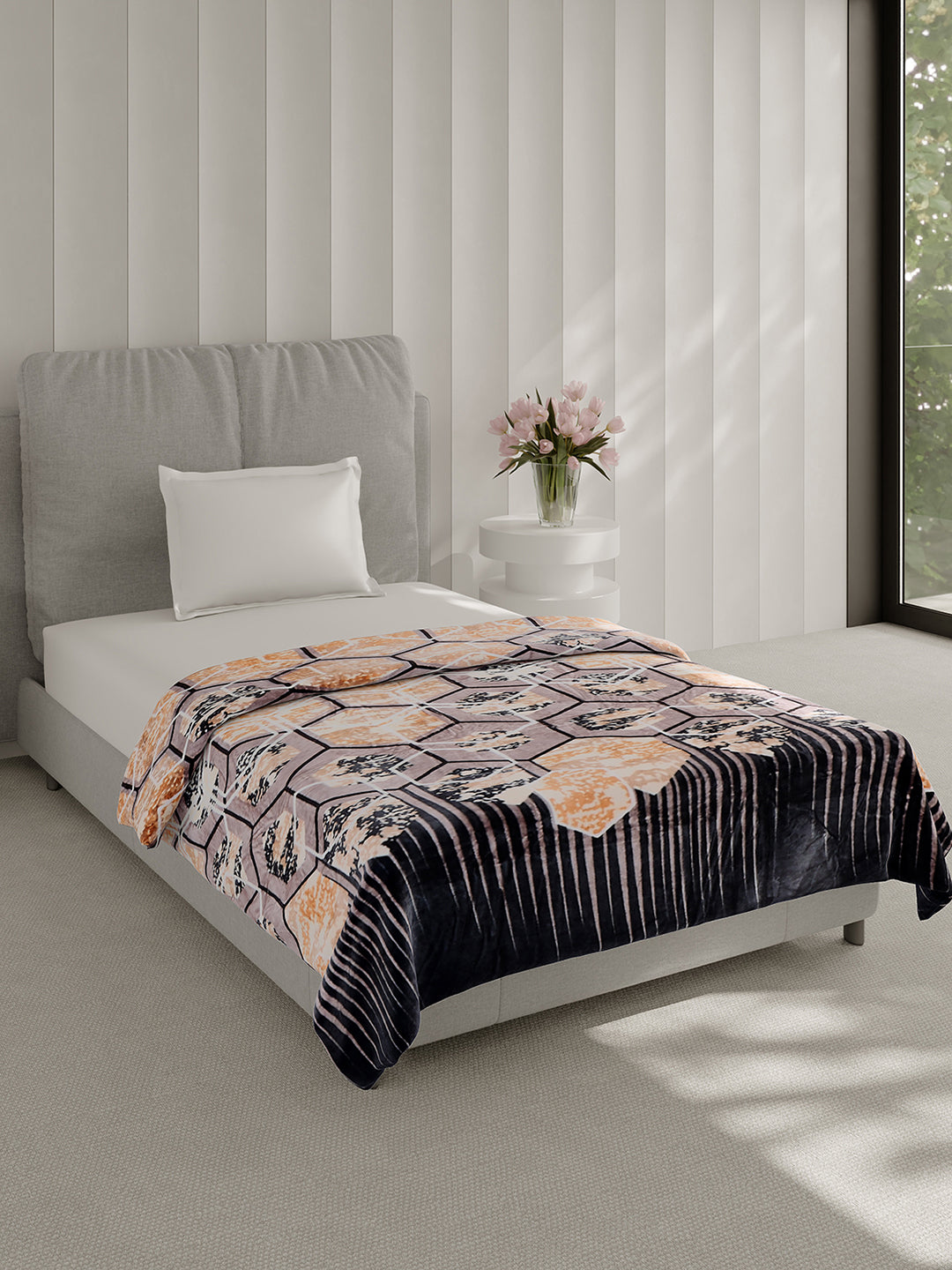 Printed Single Bed 240 GSM Blanket for AC Room - (Fuzzy)