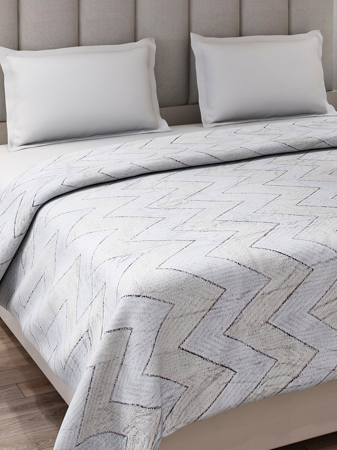 Printed Double Bed 300 GSM Blanket for AC Room - (Matrix)