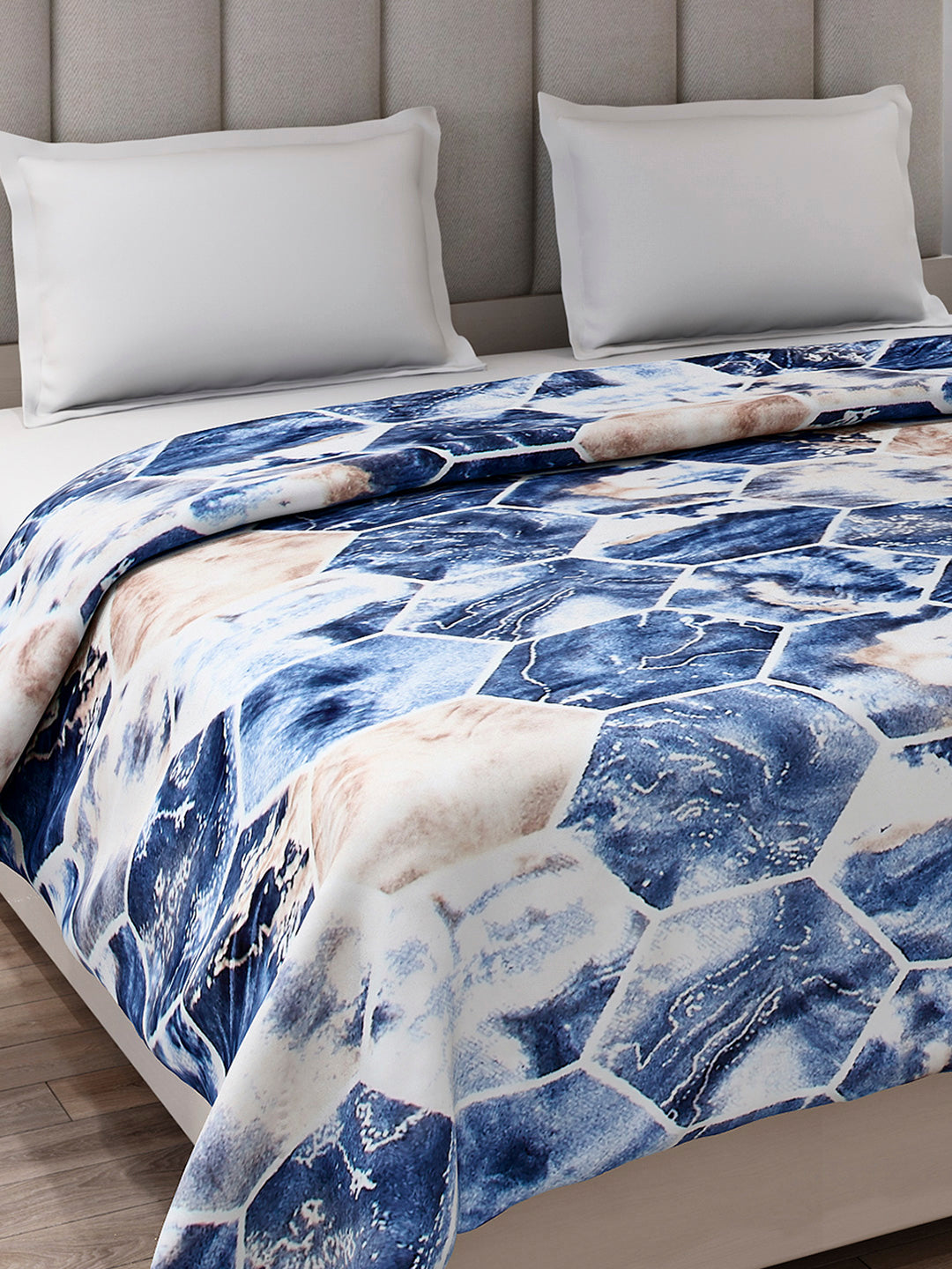 Printed Double Bed 354 GSM Blanket for AC Room - (Opera)