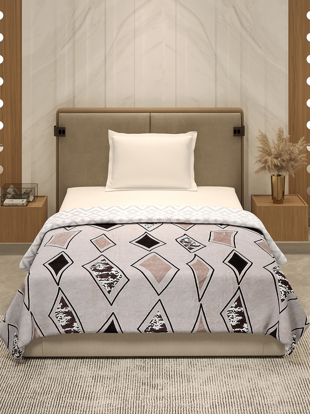 Printed Single Bed 350 GSM Blanket for AC Room - (Paramount)