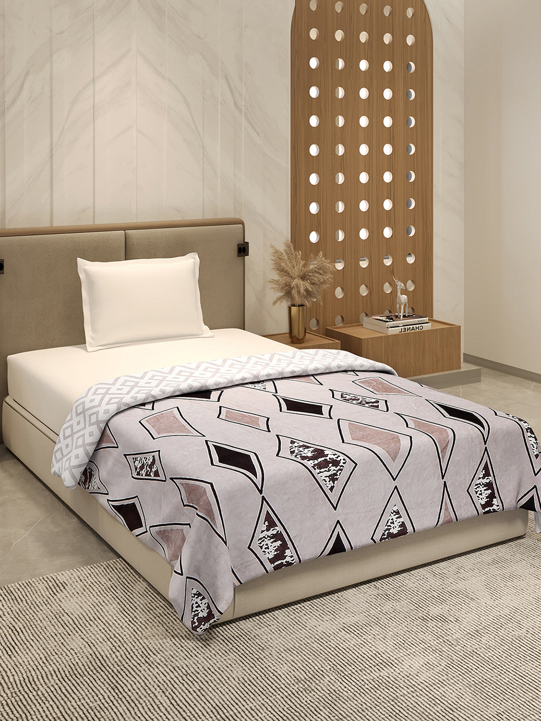 Printed Single Bed 350 GSM Blanket for AC Room - (Paramount)