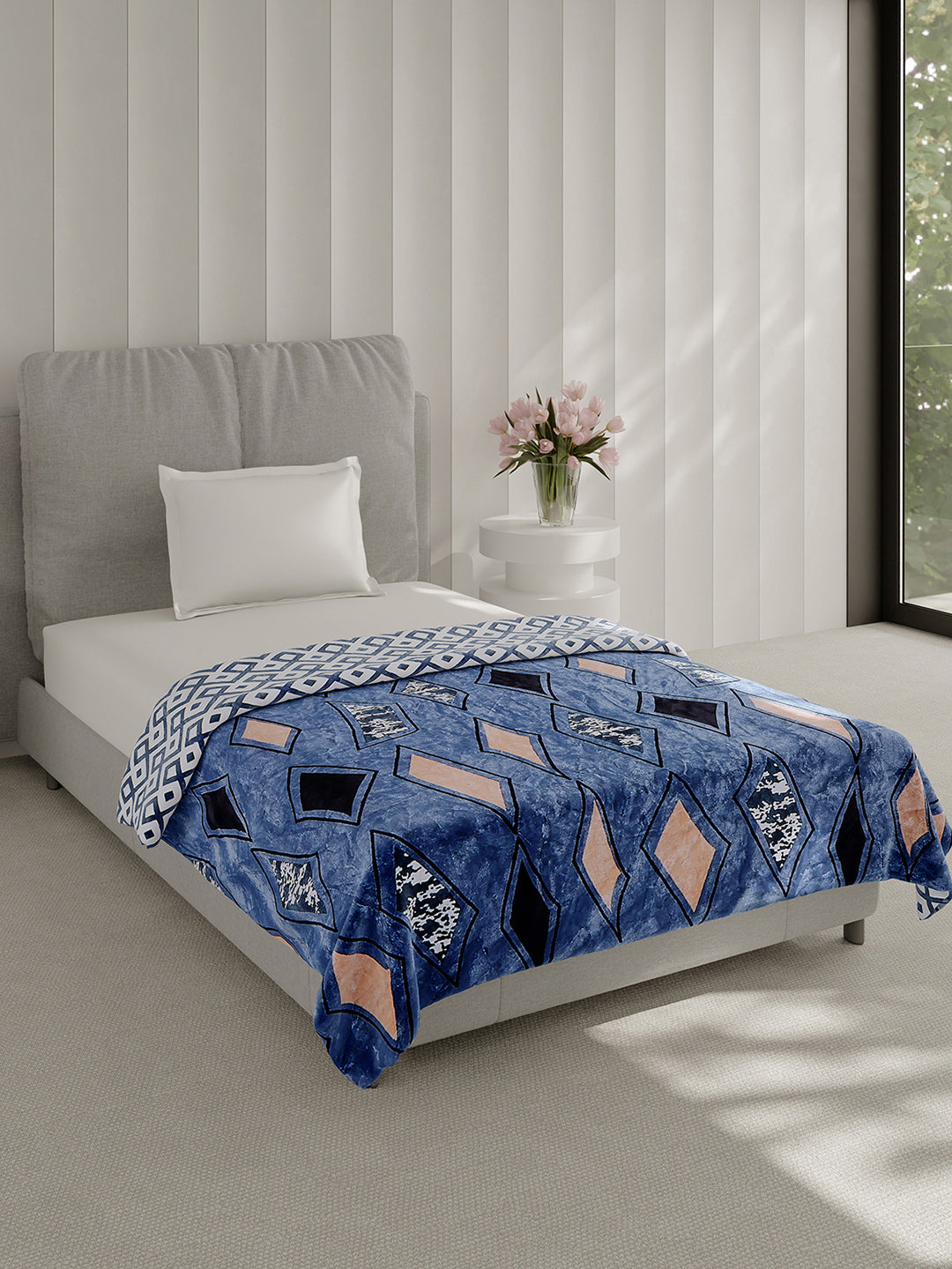 Printed Single Bed 350 GSM Blanket for AC Room - (Paramount)