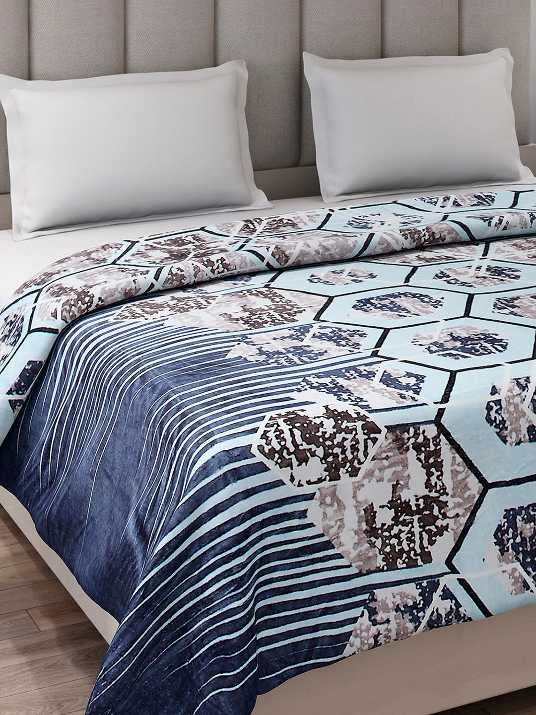 Printed Double Bed 233 GSM Blanket for AC Room - (Plushy)