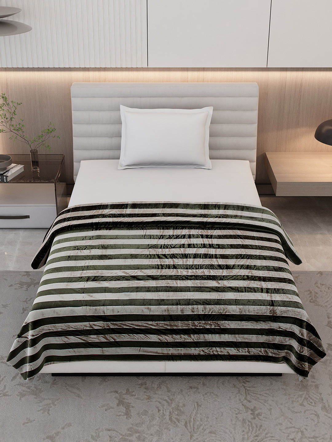 Striped Single Bed 300 GSM Blanket for AC Room - (Tribal)