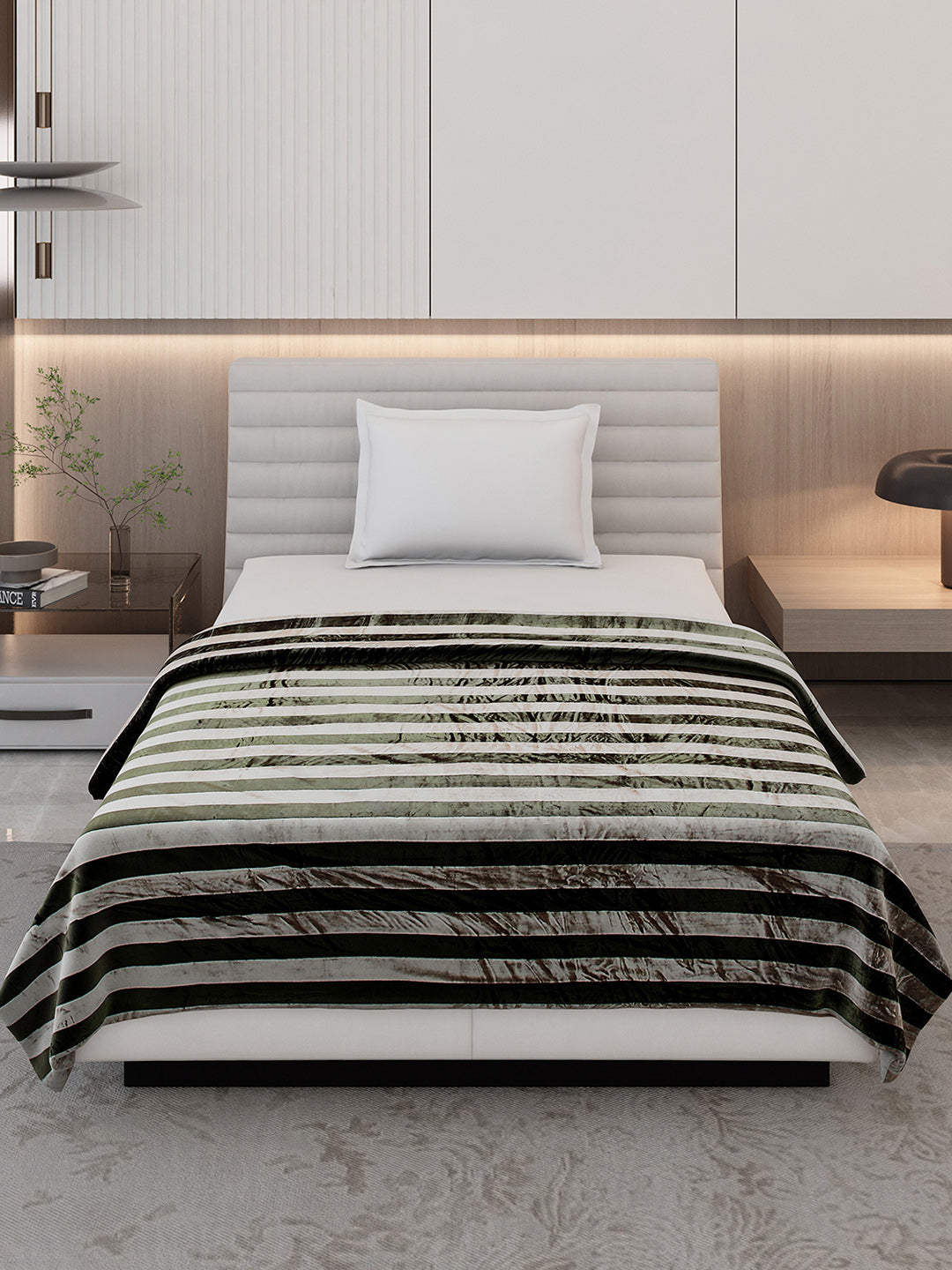 Striped Single Bed 300 GSM Blanket for AC Room - (Tribal)