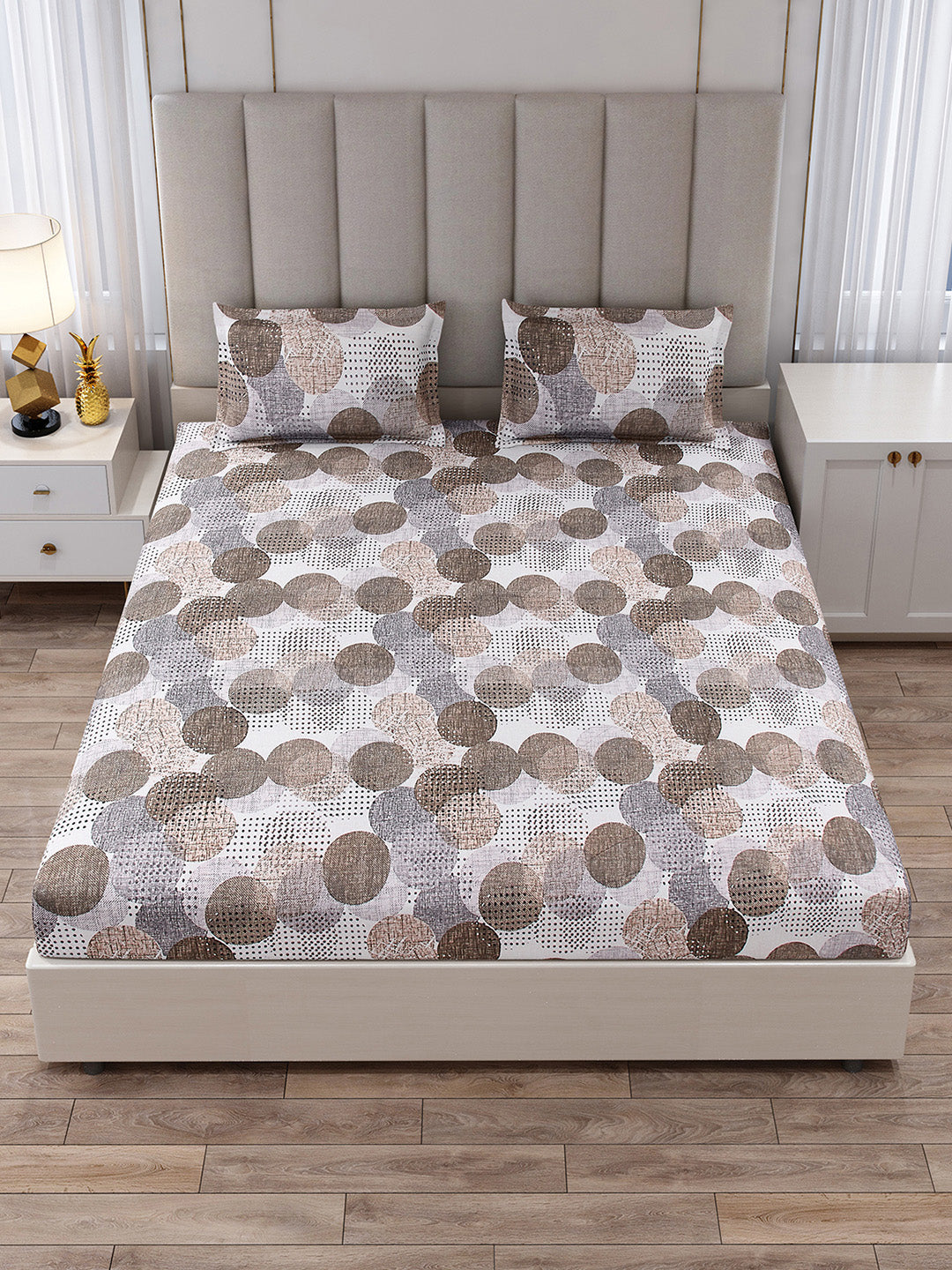 130 GSM Polyester King Size 1 Bedsheet with 2 Pillow Covers (Royal King)