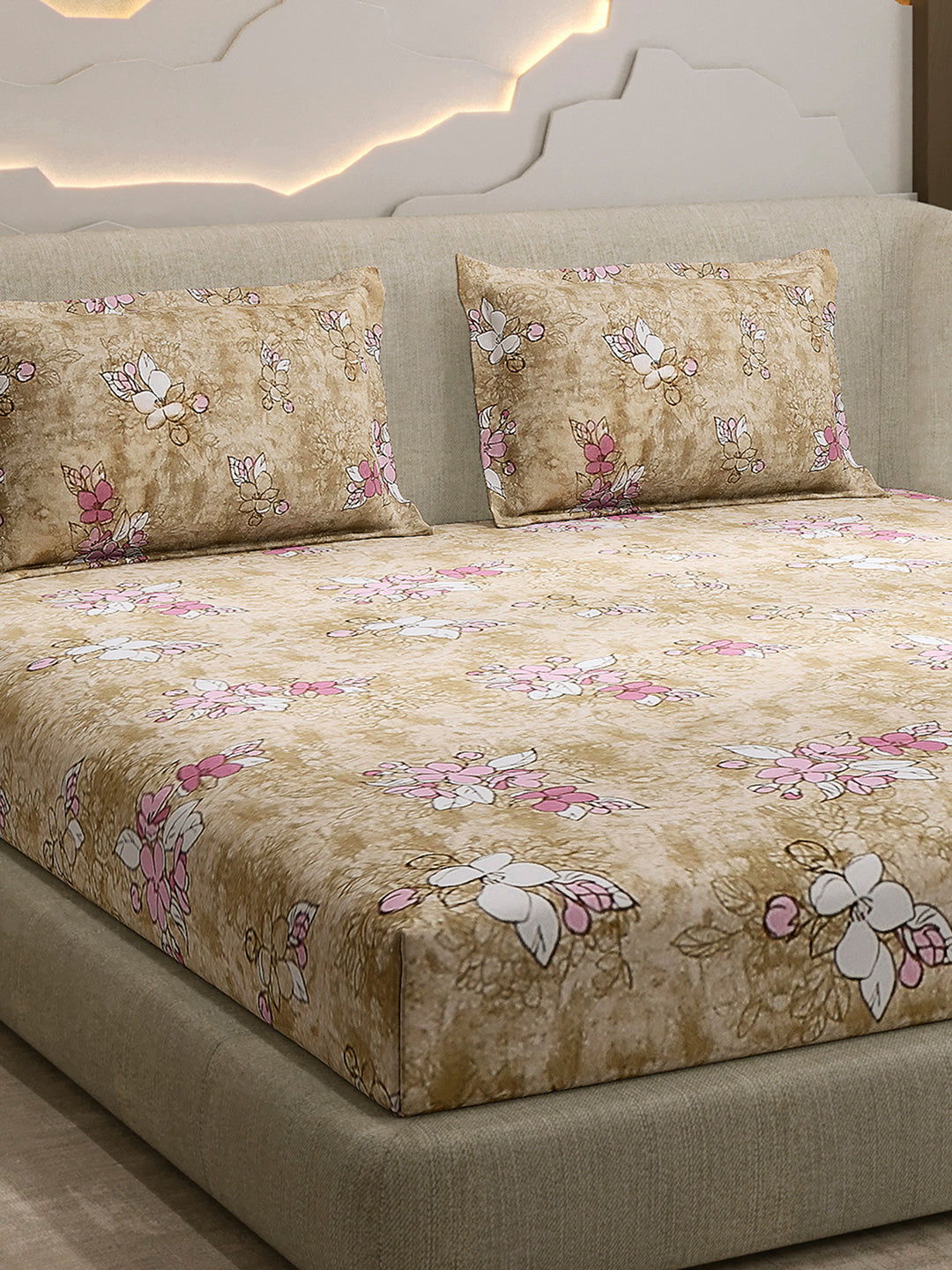 104 TC 100% Cotton Double Bed 1 Bedsheet with 2 Pillow Cover (Samriddhi)