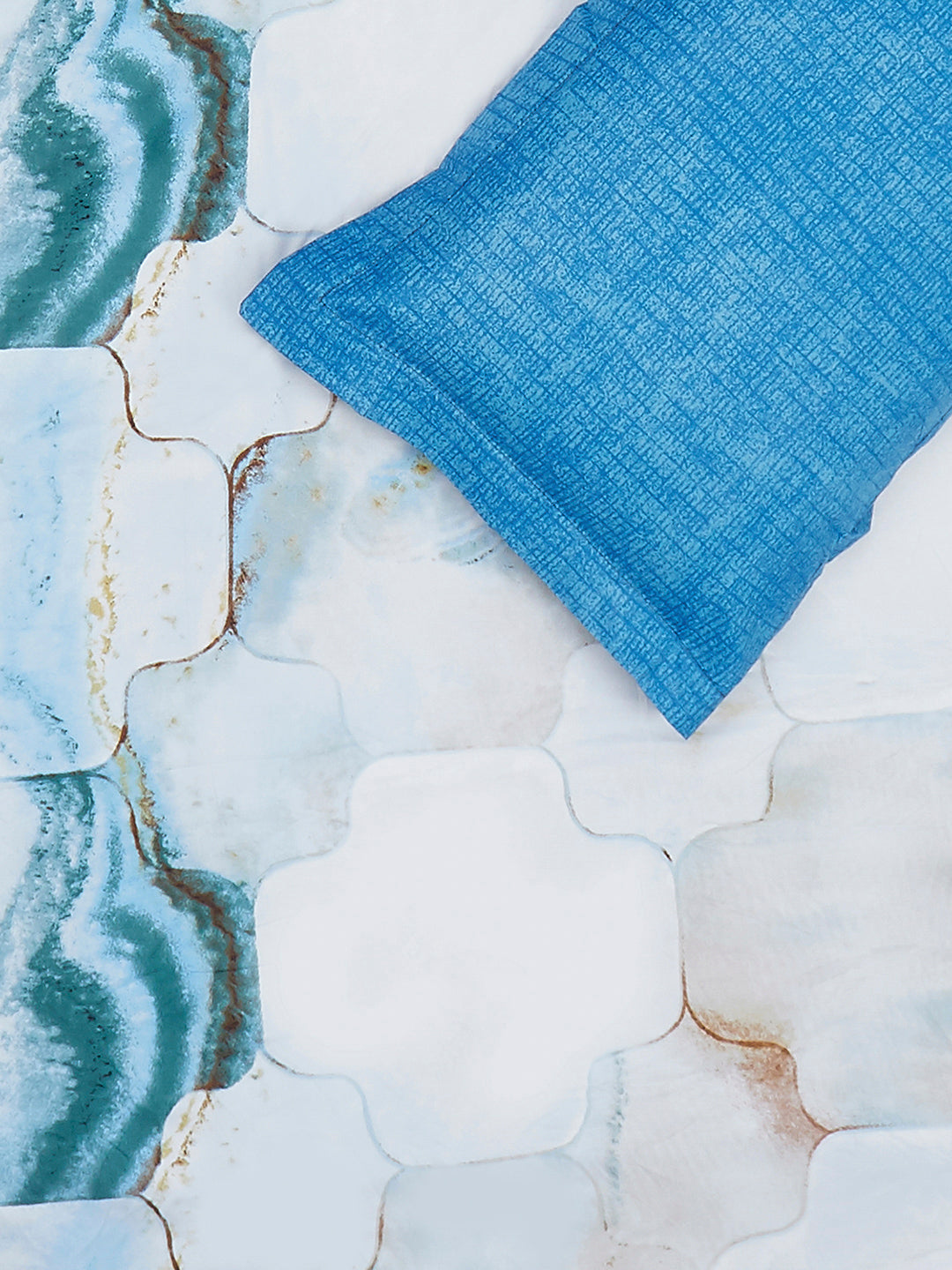 130 GSM Polyester King Size 1 Bedsheet with 2 Pillow Covers (Stanley)