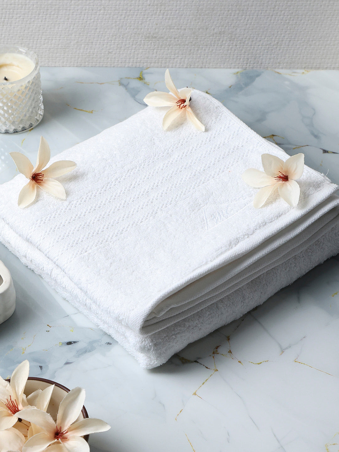 White Cotton Solid 400 GSM Bath Towel (Jazz)