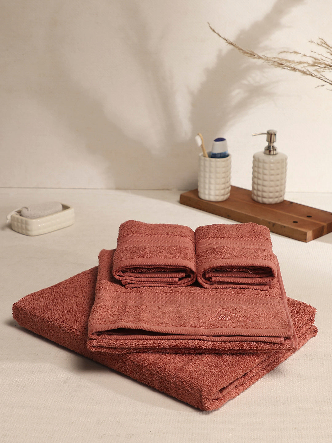 Brown Cotton Solid 380 GSM 2 Bath Towel & 2 Hand Towel