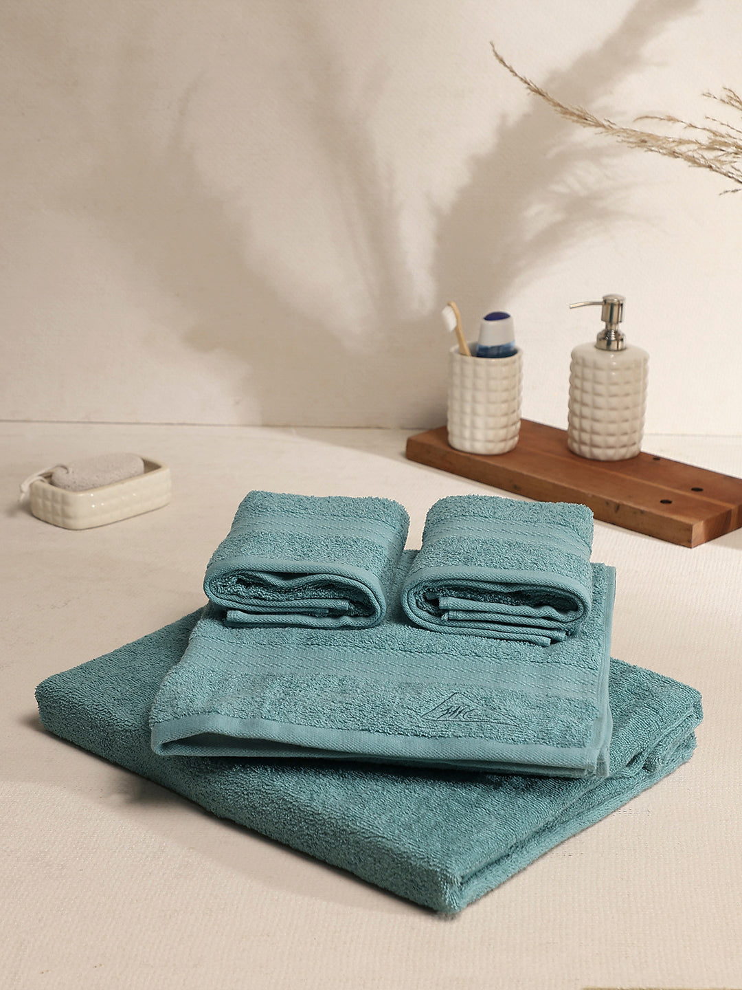 Light Blue Cotton Solid 380 GSM 2 Bath Towel & 2 Hand Towel