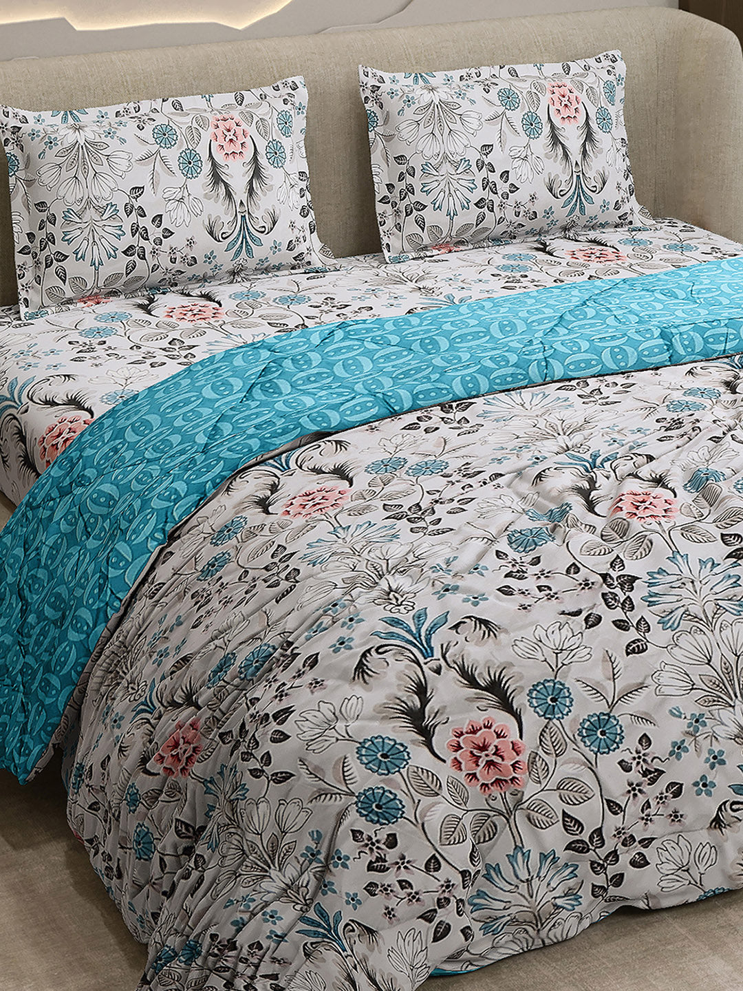 Printed Double Bed 130 GSM 4 Pc Bedding Set (1 Bedsheet, 1 AC Comforter & 2 Pillow Cover)
