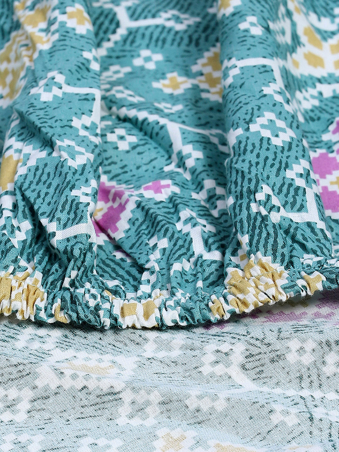 144 TC Cotton Double Bed 1 Fitted Bedsheet with 2 Pillow Cover (Solstice)