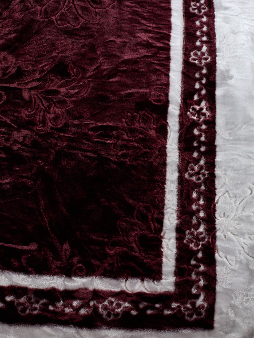 Printed Double Bed 2 Ply 850 GSM Blanket for Winter (Champion), Weight 4.5 kg