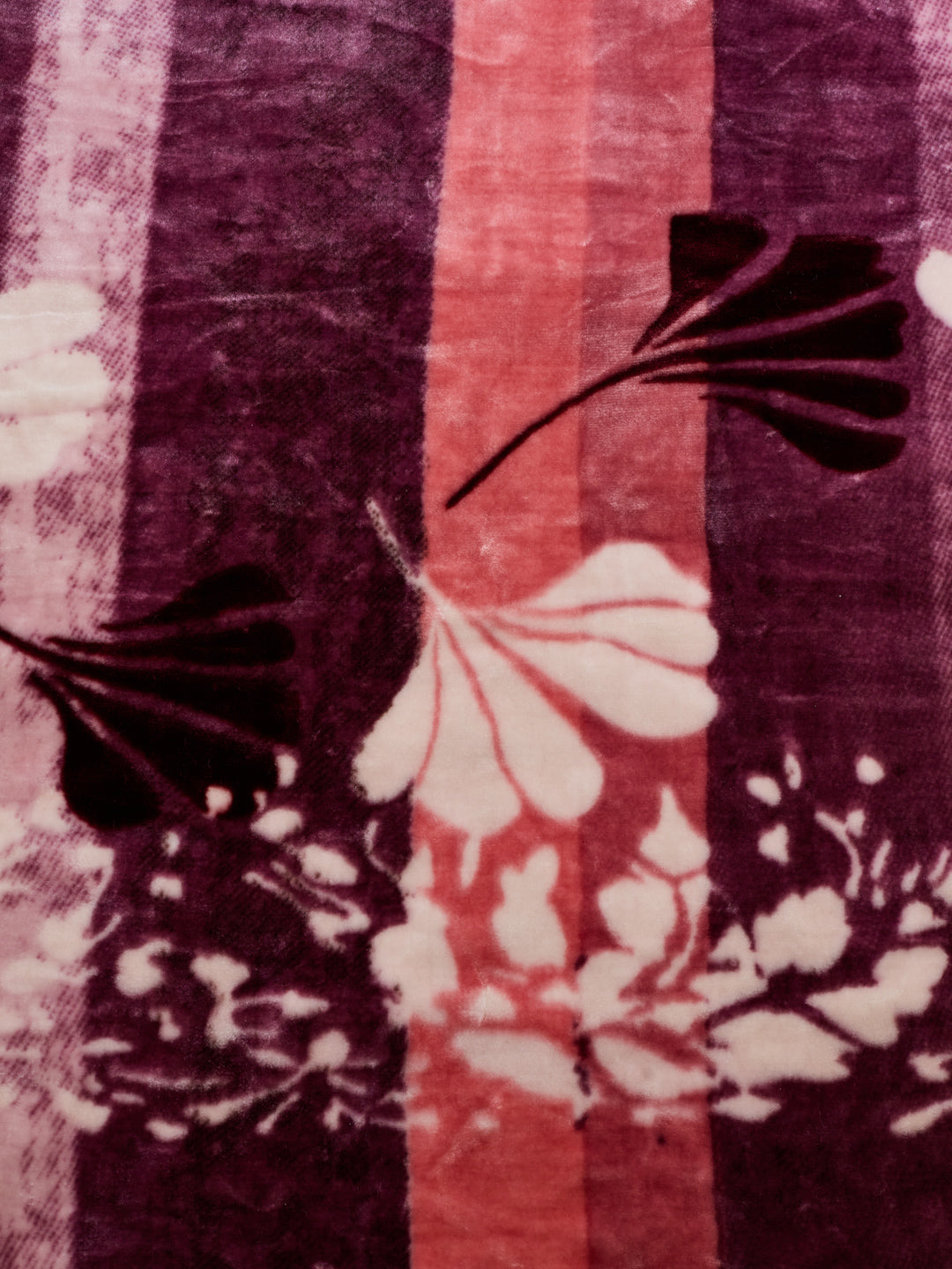 Printed Double Bed 1 Ply 600 GSM Blanket for Winter (Denny), Weight 3.2 kg