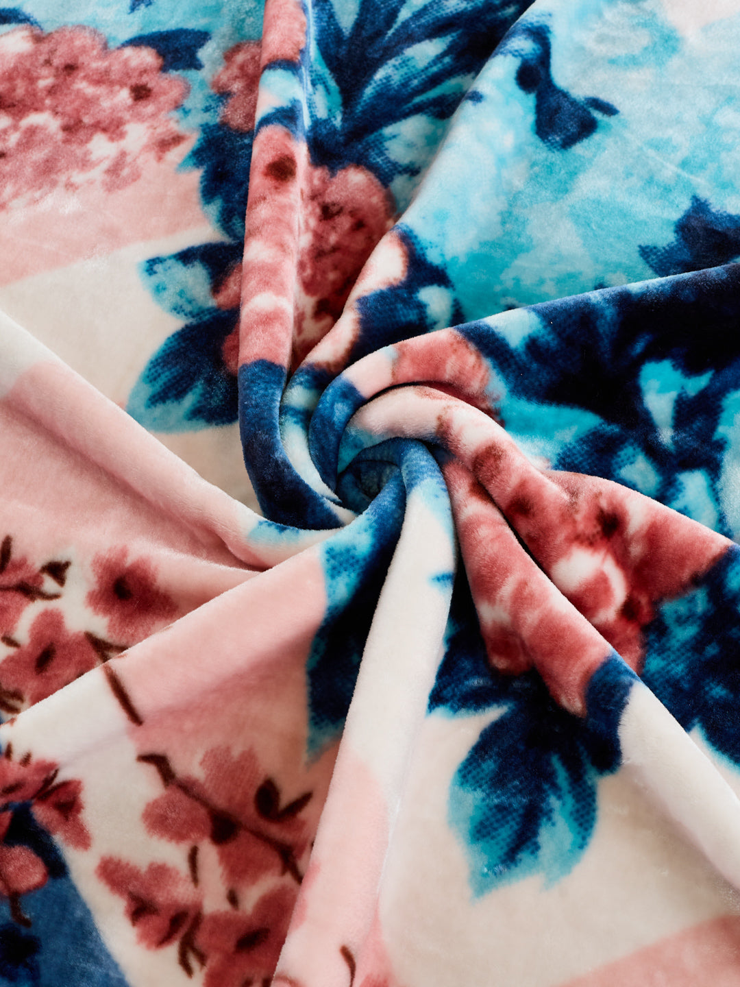 Printed Double Bed 1 Ply 600 GSM Blanket for Winter (Denny), Weight 3.2 kg