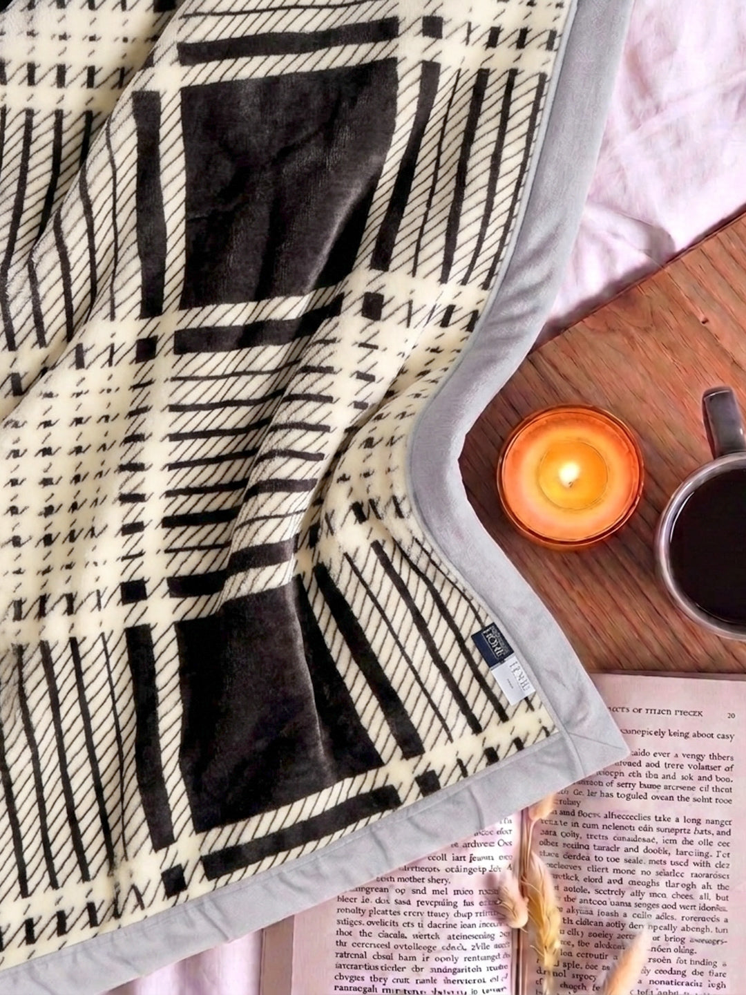 Double Bed 2 Ply 440 GSM Blanket for Winter (Robin), Weight 2.3 kg