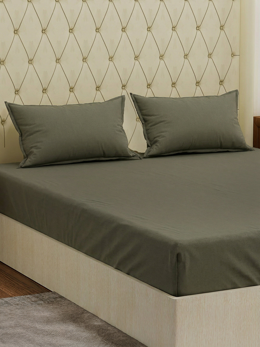 Premium 210 TC Pure Cotton King Size Bedsheet with 2 Pillow Covers Classique Casa Solids Collection