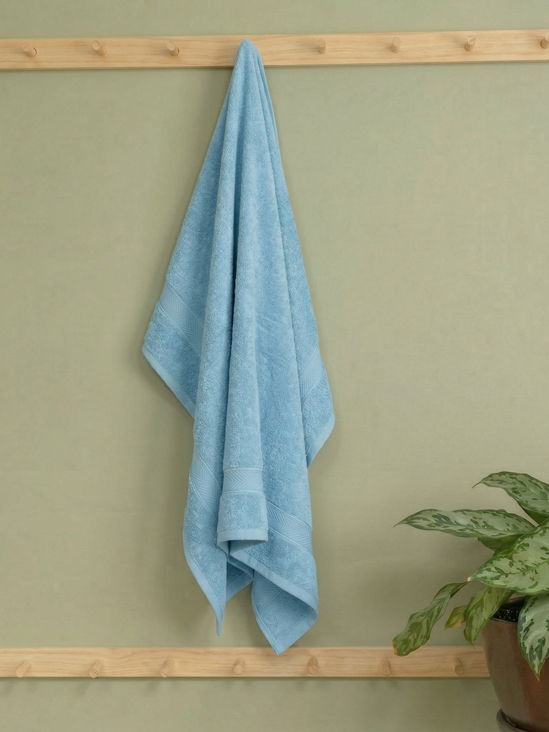 Premium Sky Blue 100% Cotton Solid 525 GSM Bath Towel Amber 1 Pc Pvc Pack