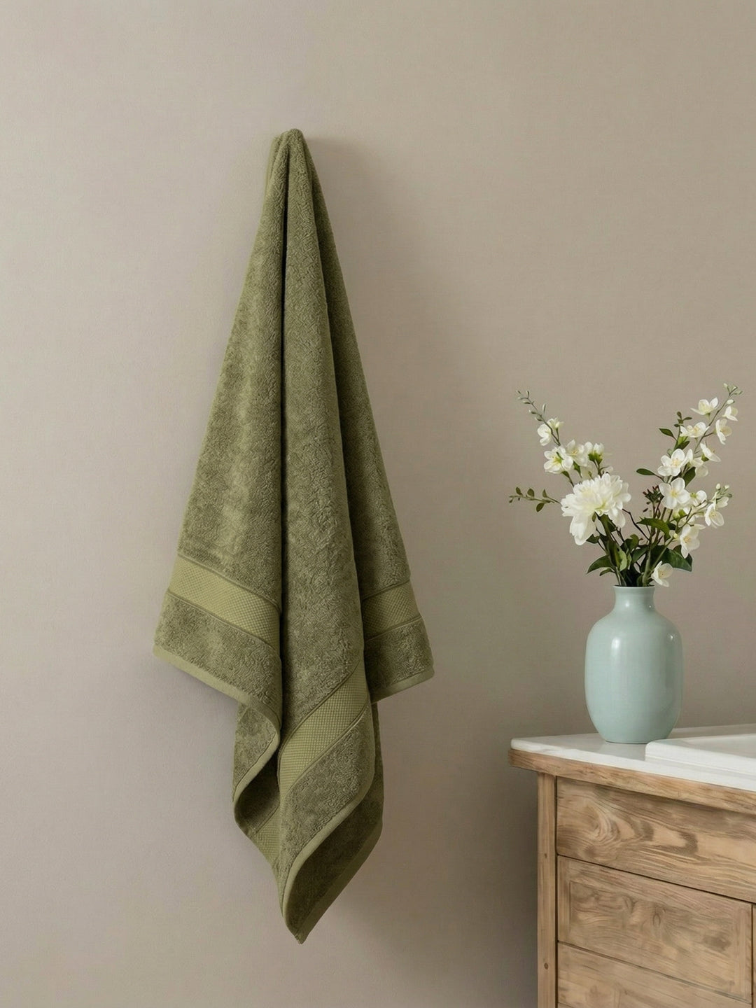 Luxury Olive Bamboo Cotton Solid 600 GSM Bath Towel Eco Bamboo 1 Pc Pvc Pack