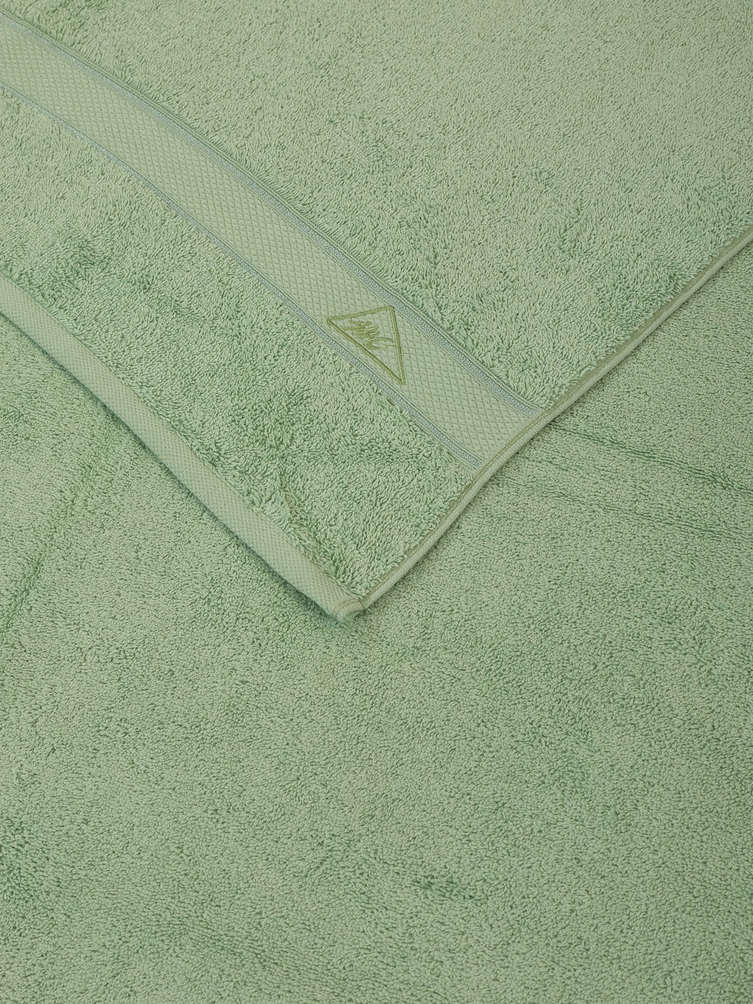 Premium Green 100% Cotton Solid 525 GSM Bath Towel Iris 1 Pc Pvc Pack