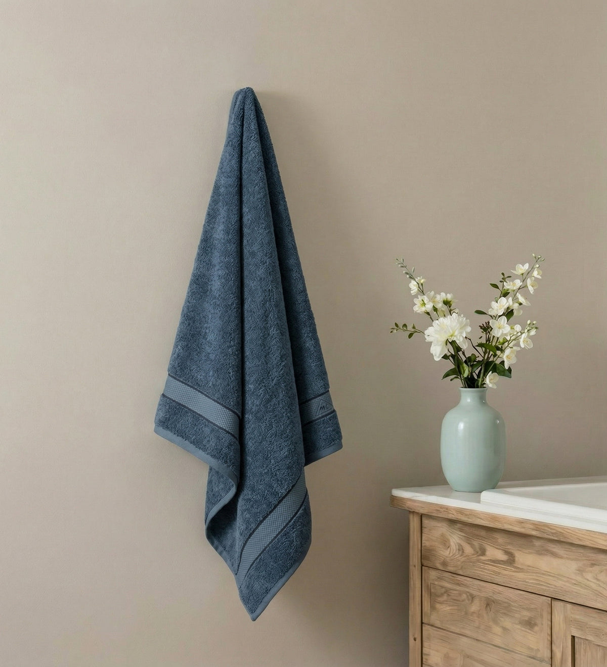 Blue Pure Cotton Solid 450 GSM Bath Towel 1 Piece (Oasis Collection)