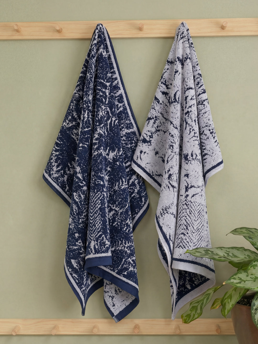 Premium Indigo Blue 100% Cotton Self Design 525 GSM Bath Towel Santorini 1 Pc Pvc Pack