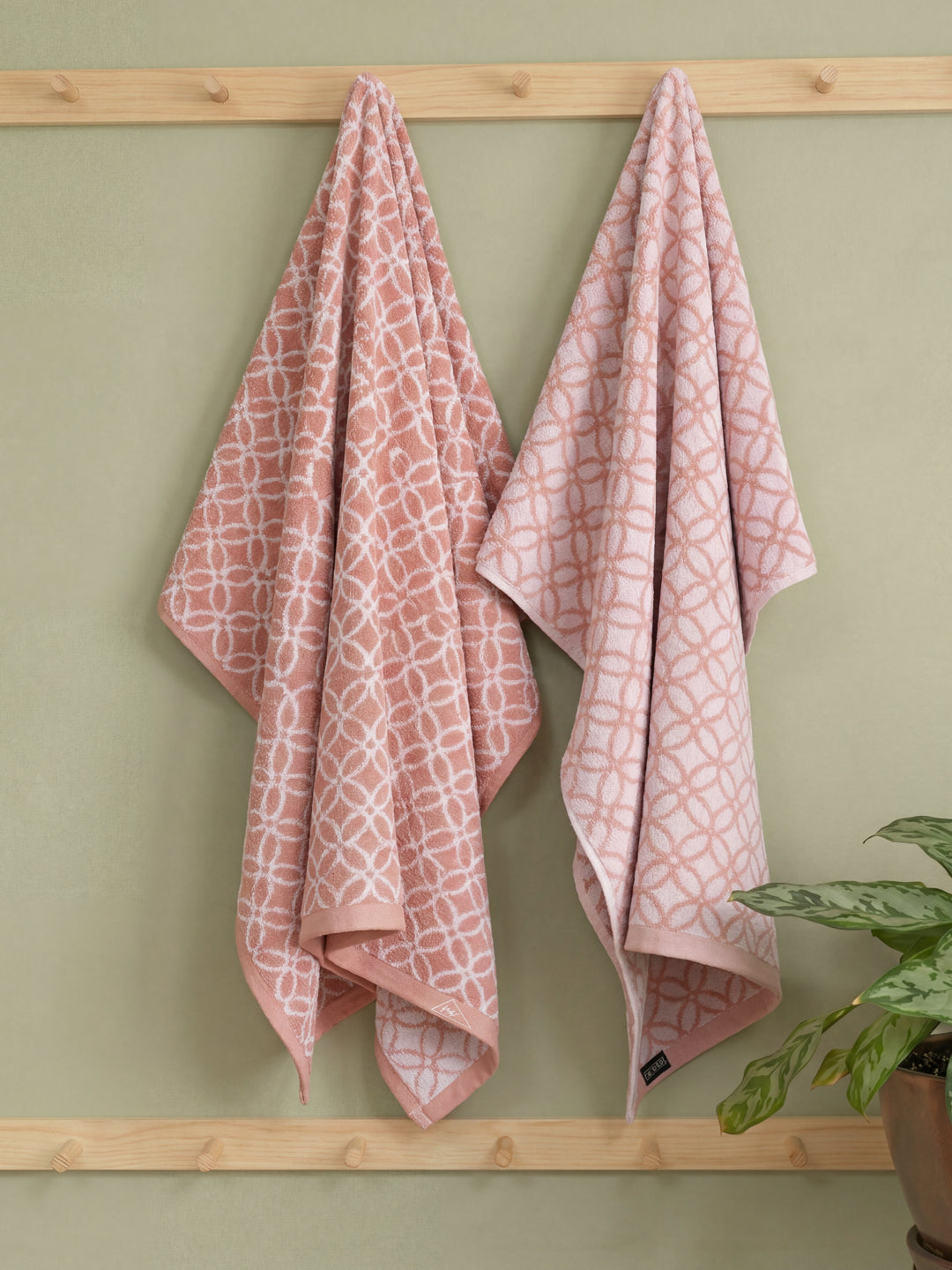 Premium Dusty Rose 100% Cotton Self Design 525 GSM Bath Towel Santorini 1 Pc Pvc Pack