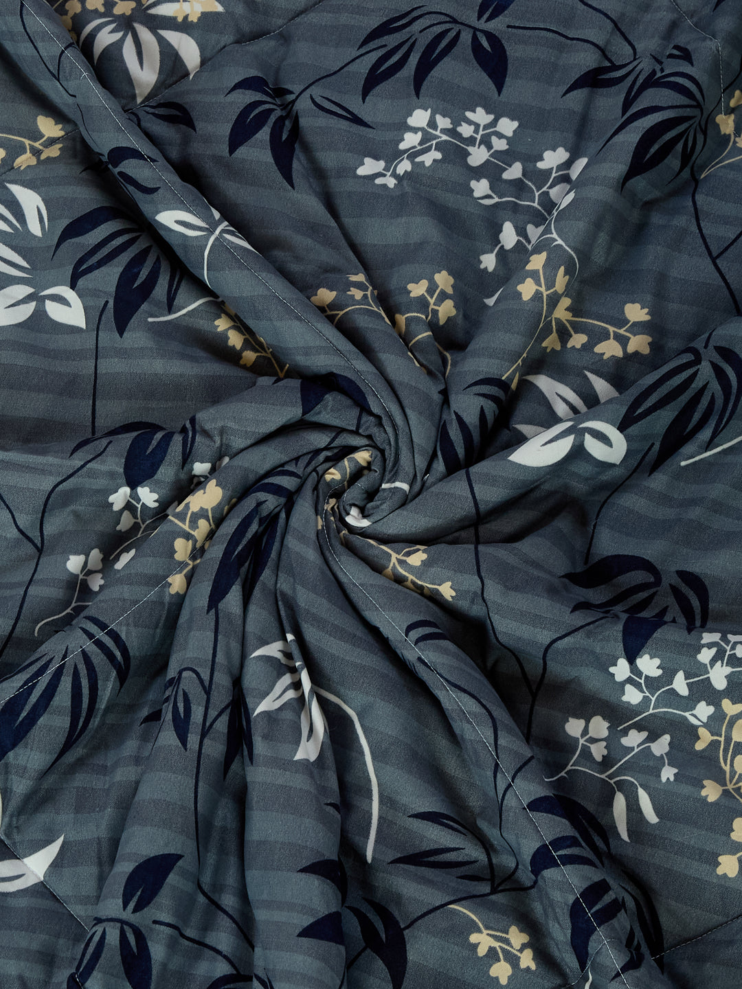 Floral Print Single Bed 3 Ply 105 GSM Comforter Timeless Collection Weight 950 g