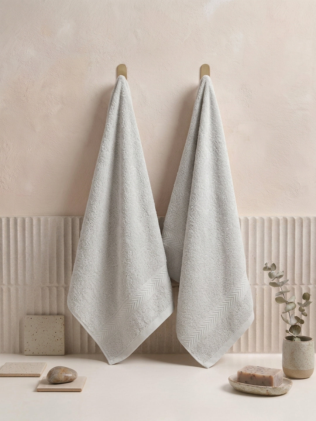 Premium White 100% Cotton Solid 525 GSM Hand Towel Amber 2 Pc Set Pvc Pack