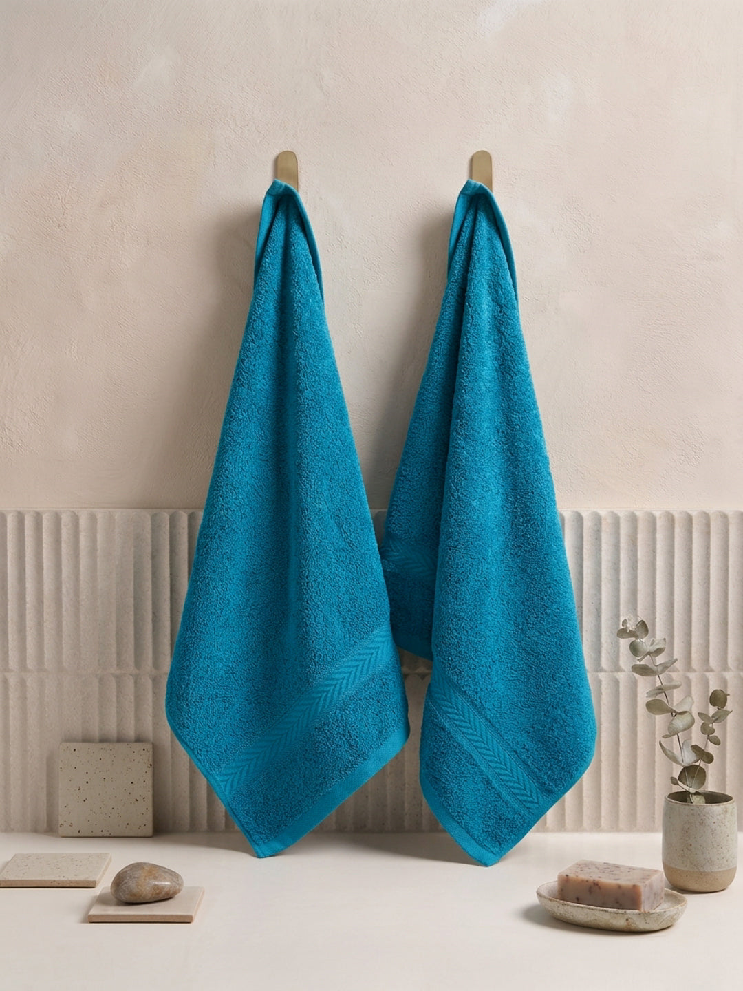 Premium Vivid Blue 100% Cotton Solid 525 GSM Hand Towel Amber 2 Pc Set Pvc Pack