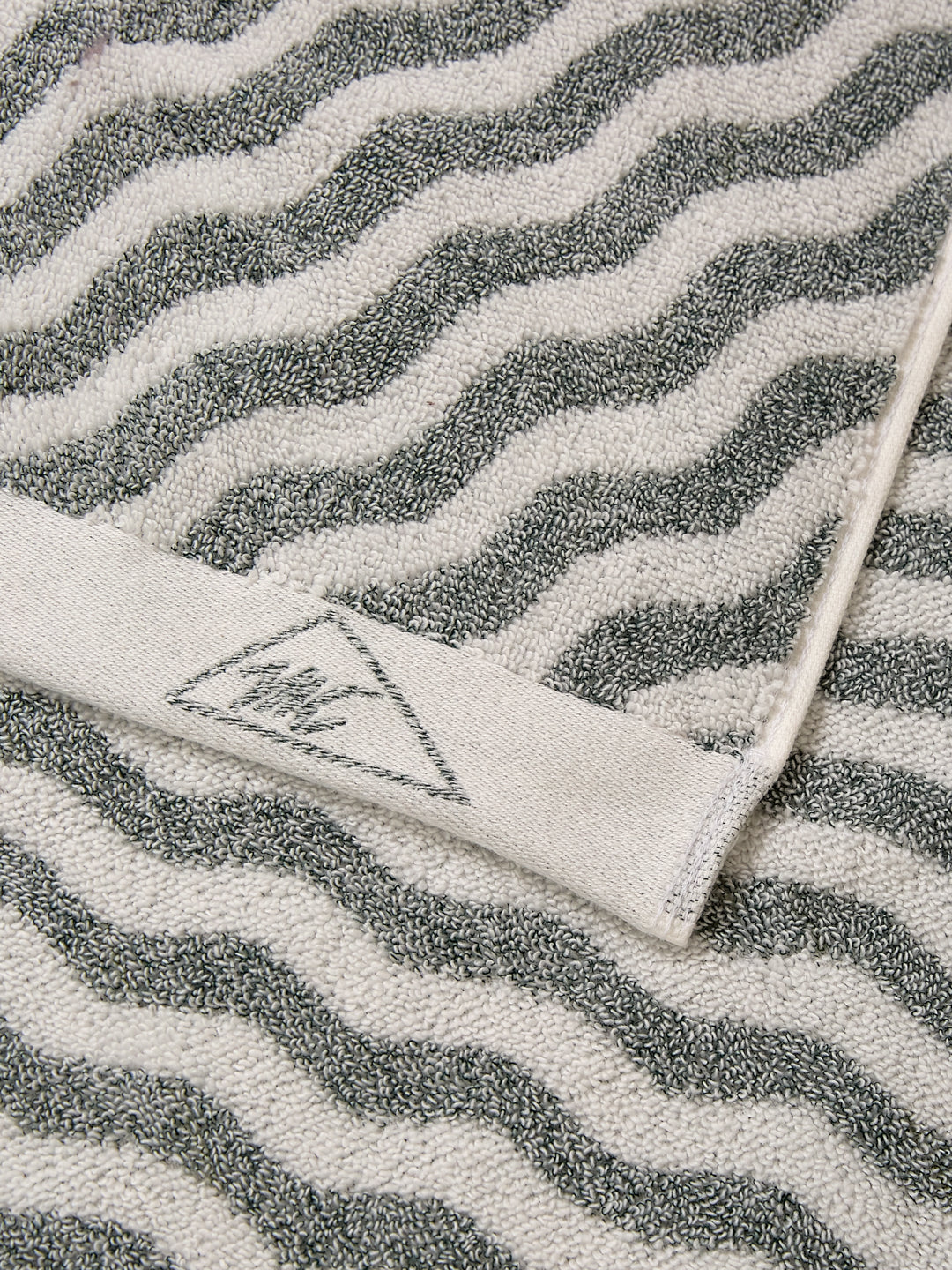 Premium Green & White Pure Cotton Self Design 500 GSM Hand Towel 2 Pc Set (Green Weave Collection)