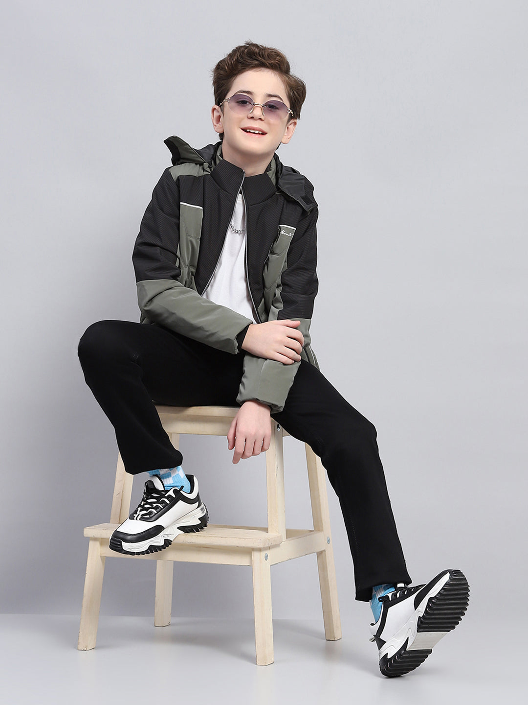 Boys Olive Solid Detachable Hood Full Sleeve Jacket