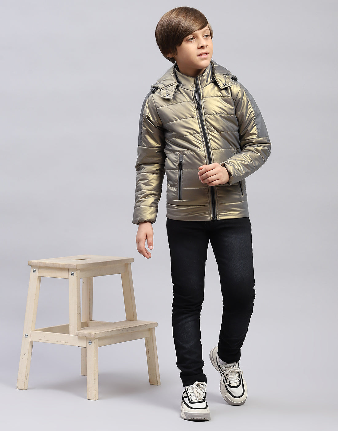 Boys Olive Solid Hooded Full Sleeve Jacket