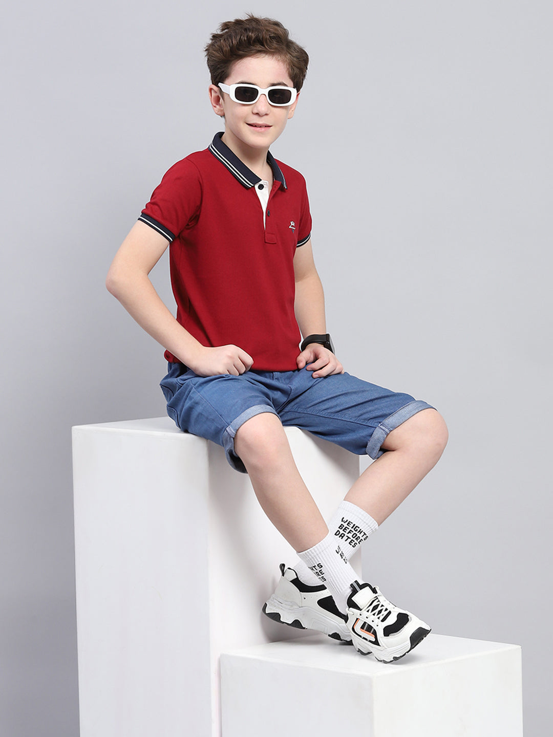 Boys Maroon Printed Collar Half Sleeve T-Shirt