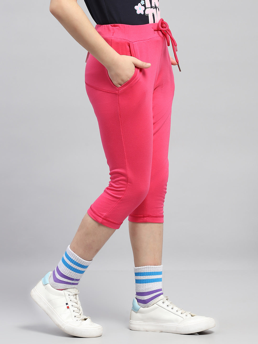 Girls Pink Solid Regular Fit Capri