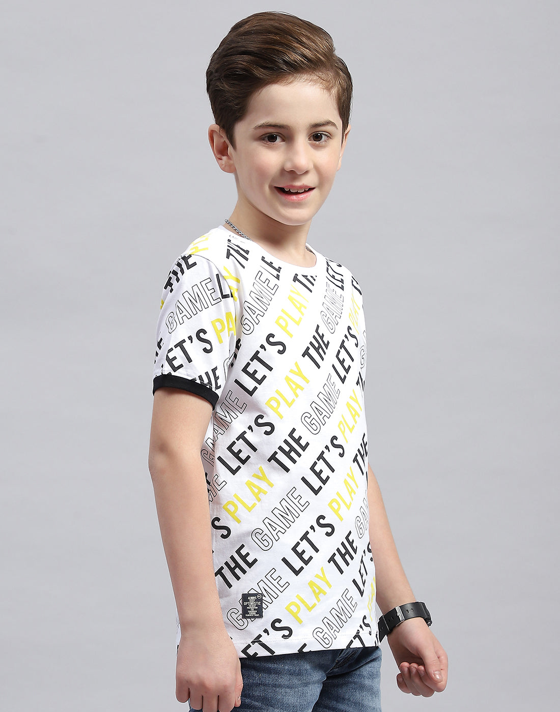 Boys White Printed Round Neck Half Sleeve T-Shirt