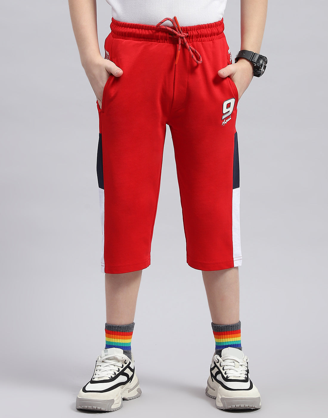 Boys Red Printed Regular Fit Capri