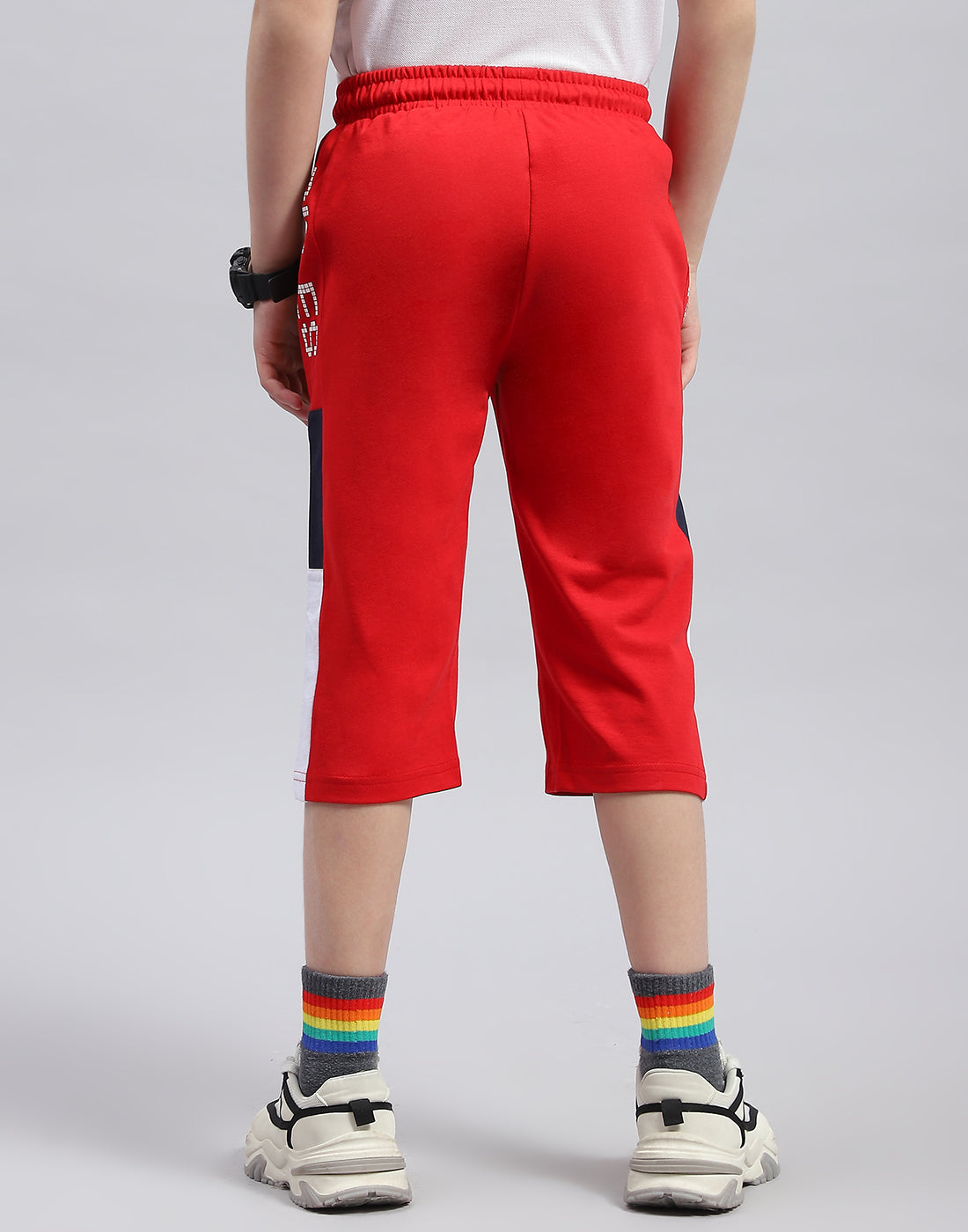Boys Red Printed Regular Fit Capri